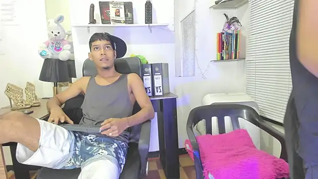 xxKamadevaxx online show from April 17, 12:29 pm