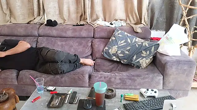 Alexis21821 online show from April 5, 1:54 pm