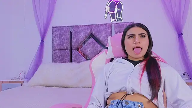 danilu and eva21 online show from October 27, 8:47 pm