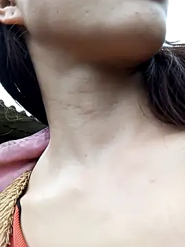 bonnie-00 online show from November 4, 9:25 am