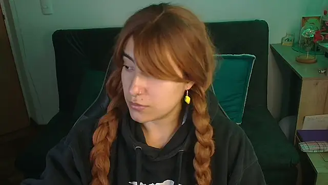 Miacatsito3 online show from December 23, 2:26 am