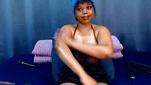 boujee01 online show from April 16, 3:18 am