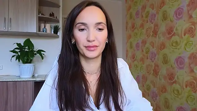 Lillian-Clark online show from October 11, 10:42 am