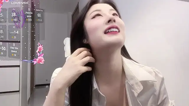 janequeen online show from April 14, 3:45 pm