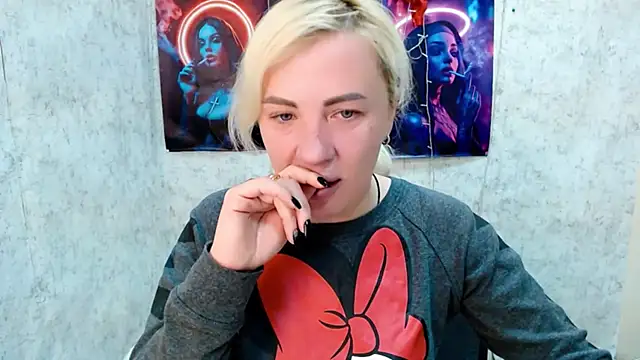 EmmaCat  online show from March 3, 5:02 am