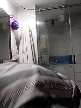 LaraCaliente online show from March 17, 12:20 pm