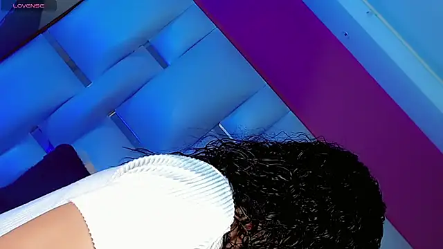 JessiscaWalker online show from April 17, 8:00 pm