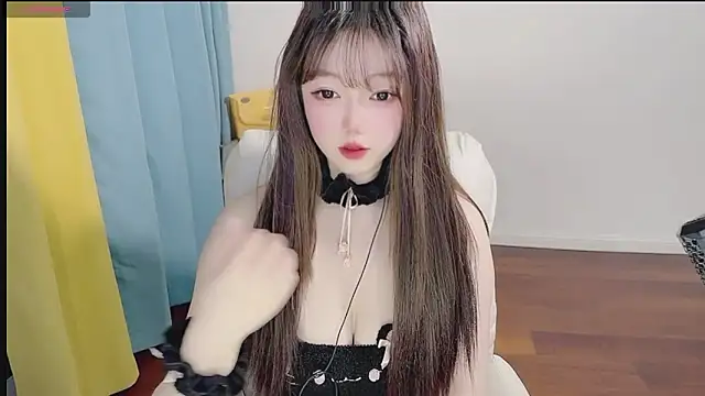 Lucky Cici online show from April 10, 8:59 pm