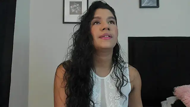 Lyria Diamond online show from October 29, 1:54 am