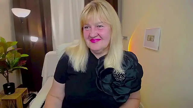 EmmaEllison online show from September 16, 11:51 am