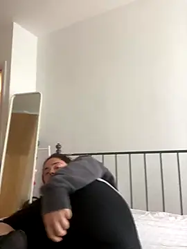 Mia Winters online show from September 18, 3:10 pm