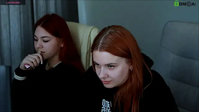 red  dizzy online show from March 31, 2:39 pm