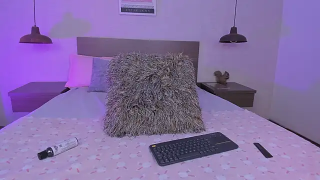 cloehill  online show from March 4, 12:23 pm