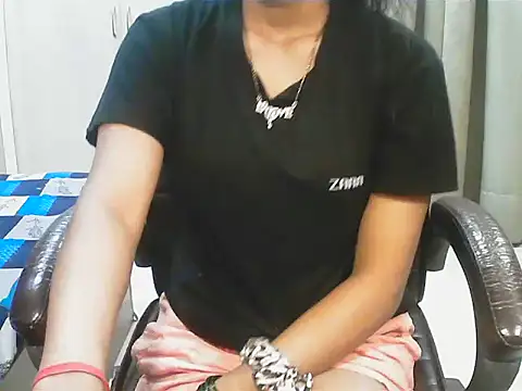 short girl  online show from October 3, 10:04 pm