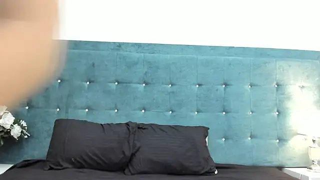 LiilyAdams online show from October 21, 8:13 pm