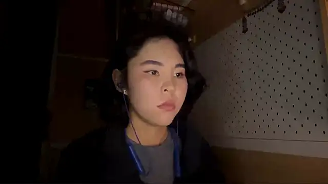 JennyCarpenter online show from April 17, 9:33 am