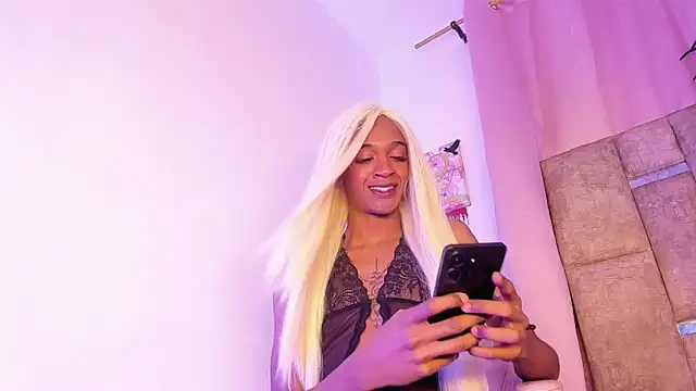 Mia royal online show from October 30, 9:38 pm