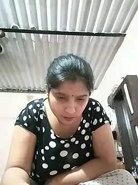 aliya-jaan71 online show from May 9, 5:37 pm