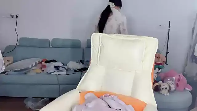 Akong11 online show from April 16, 5:30 am