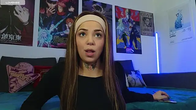 KiraQuinn1 online show from November 5, 4:23 pm