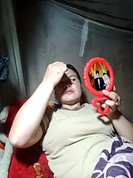 emilyzz online show from April 2, 2:25 pm