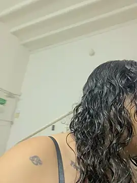 krisstenSantos online show from November 12, 12:03 pm