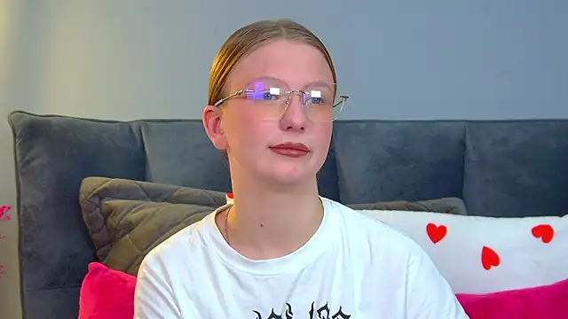 BeatriceBinoche online show from March 25, 6:38 am