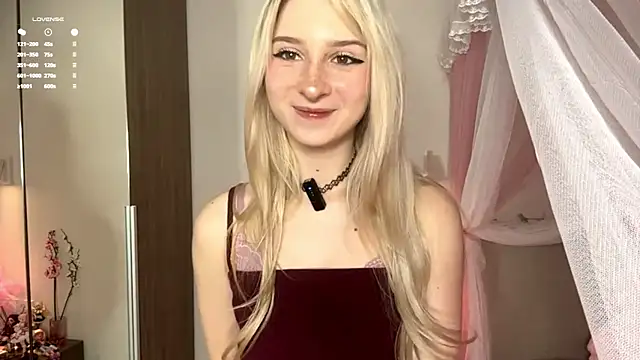 FridaAaberg online show from January 18, 8:43 am