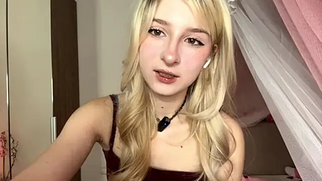 FridaAaberg online show from January 10, 8:08 am