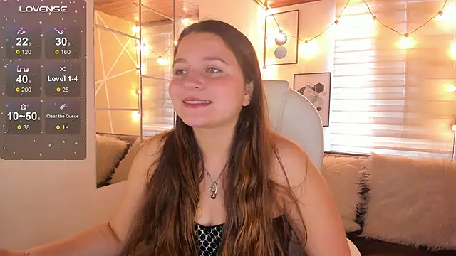 sophiee09  online show from December 15, 1:49 pm