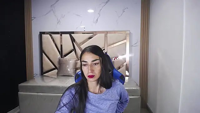 Maily a  online show from October 29, 3:22 am