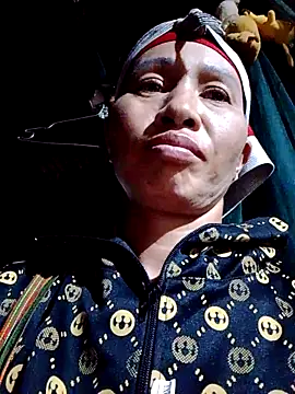 donna-bae online show from November 22, 9:34 am