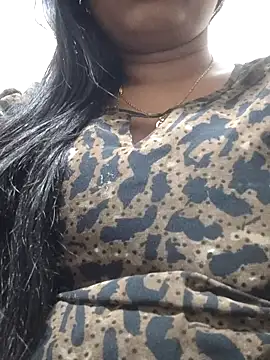 TAMIL AMMUKUTTYY online show from May 4, 10:24 pm