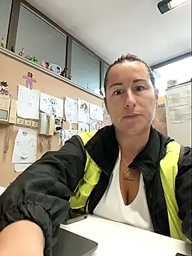 bichota85 online show from October 3, 10:31 am