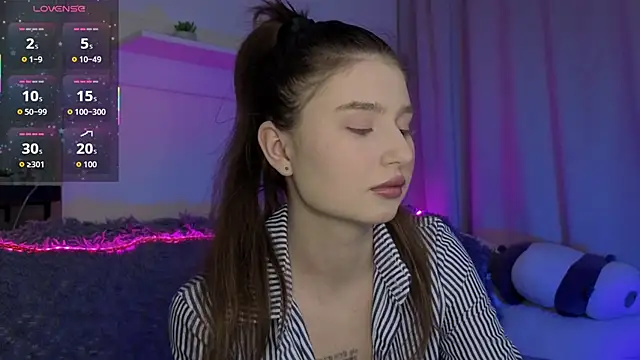  Lua   online show from February 26, 11:48 pm