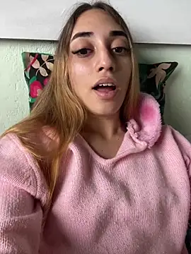 loirinhaaa online show from October 21, 7:40 pm