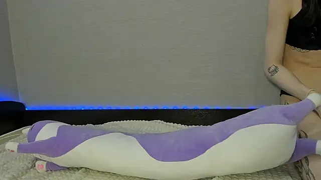 Valirae online show from February 3, 10:56 pm