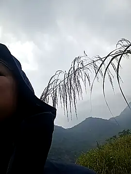 callistra online show from December 17, 6:50 am