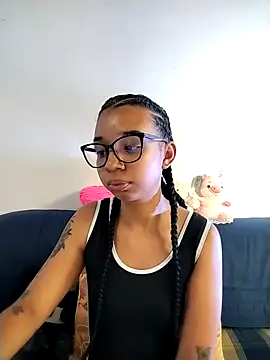 Suzanelee1 online show from September 17, 5:11 pm