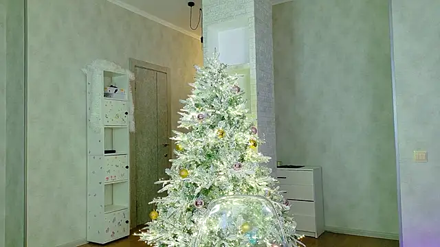 OnlyForYou  online show from January 7, 3:32 am