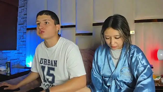 ANLLELOAndANGELA online show from April 6, 6:09 pm