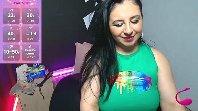 AgataThompson  online show from September 26, 7:44 pm