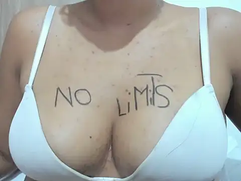 MajesticMolly1 online show from September 25, 9:52 am