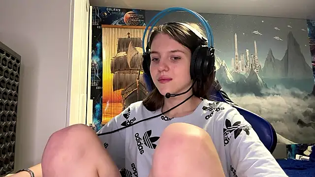 Elira Breeze online show from March 4, 12:23 pm