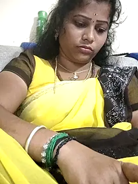 sweetqueen143 online show from November 13, 4:50 pm