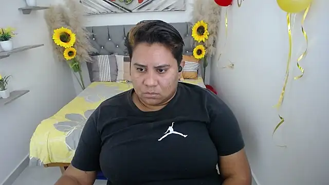 hotlesby valery online show from October 9, 8:13 pm