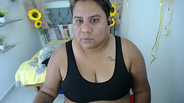 hotlesby valery online show from October 6, 7:18 pm