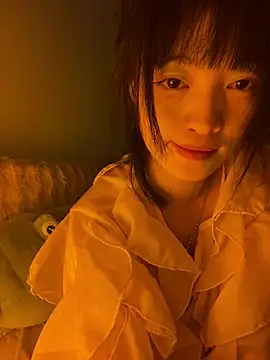 Tramy xx online show from June 18, 4:45 pm