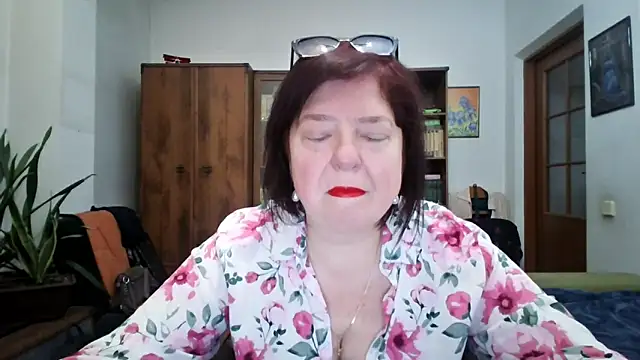 Violet Pulse online show from March 25, 3:59 pm