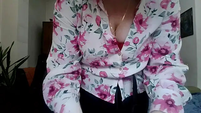 Violet Pulse online show from April 1, 1:41 pm